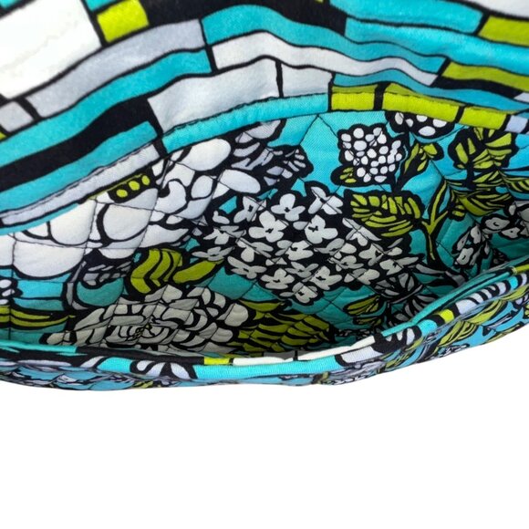 Vera Bradley Women’s Green/Blue/White Floral Quilted With Handles Duffel Bag - N - Picture 7 of 12